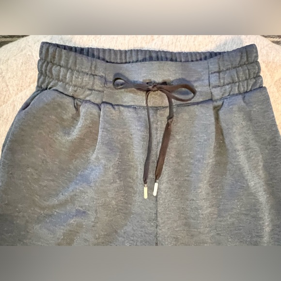 ON Running Women XS Blue Sweat Pants Joggers Original $140 - Picture 4 of 9